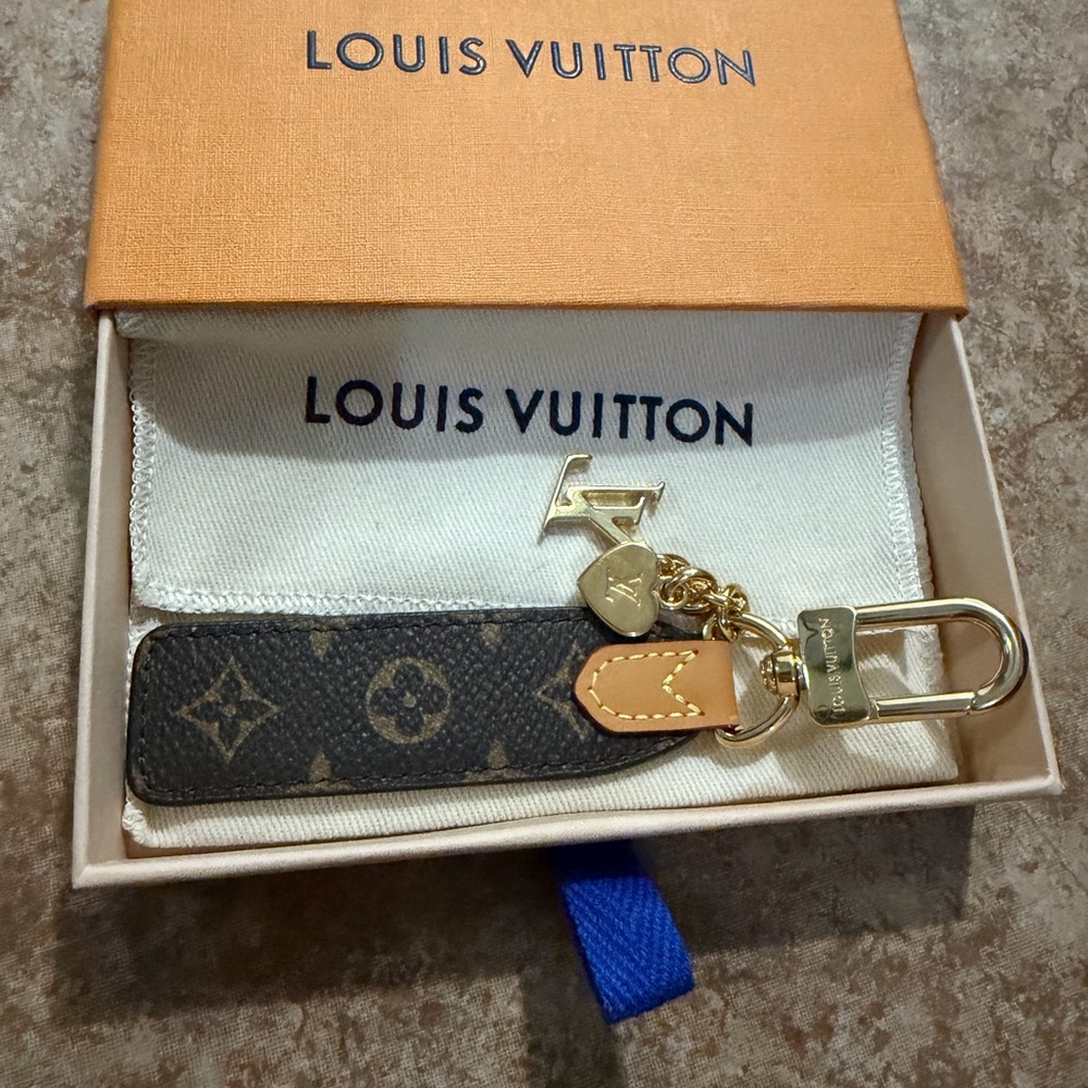 Louis Vuitton Brown and Gold Key Holder